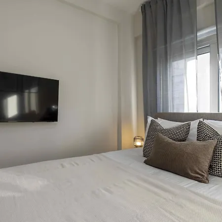 Apartment Phaedrus Living Mini Art House Da Vinci *