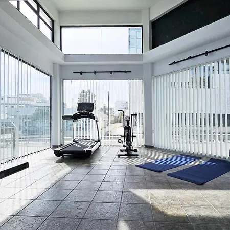 Phaedrus Living Mini Art House Da Vinci Apartment