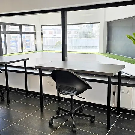Phaedrus Living Mini Art House Da Vinci Apartment